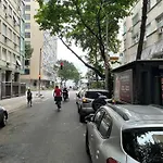 Localizacao Perfeita Em Copacabana Com Conforto A 100 Metros Da Praia