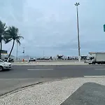 Localizacao Perfeita Em Copacabana Com Conforto A 100 Metros Da Praia